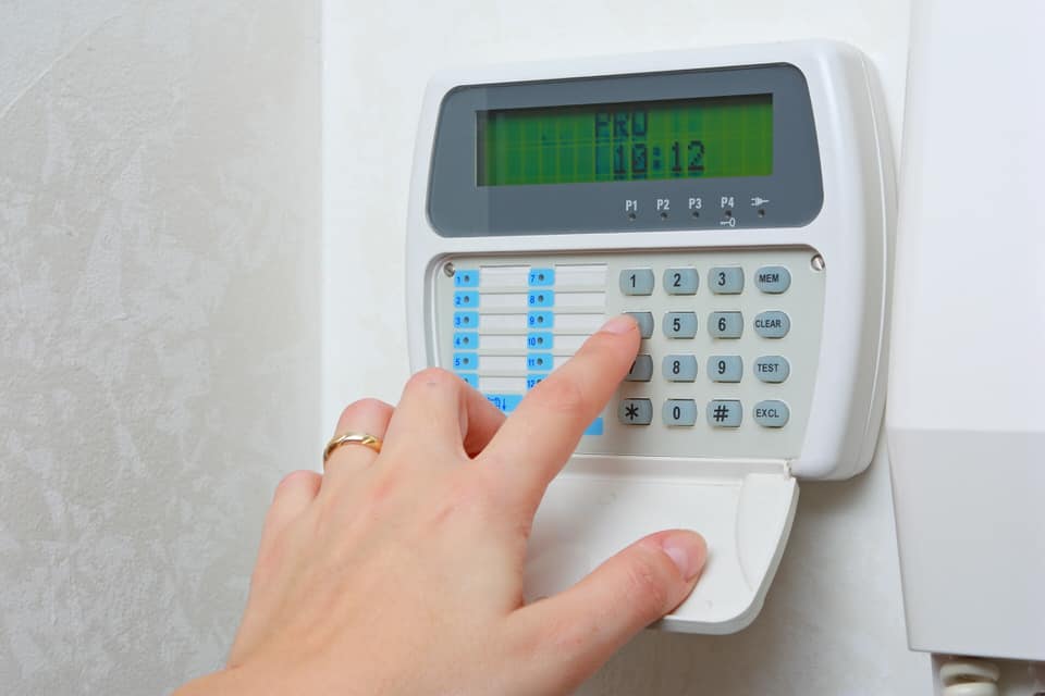 are-alarm-systems-worth-it-safe-and-cosy